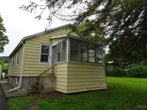 3656 Kennedy Rd, Onondaga, NY 13084