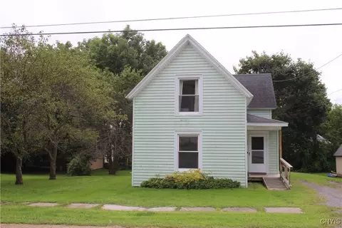 315 W Bradley St, Dexter, NY 13634