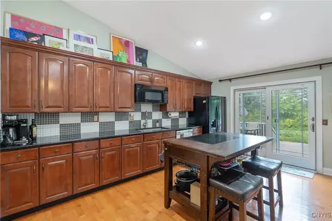 5306 Poster Ln, Fayetteville, NY 13066 photo 9