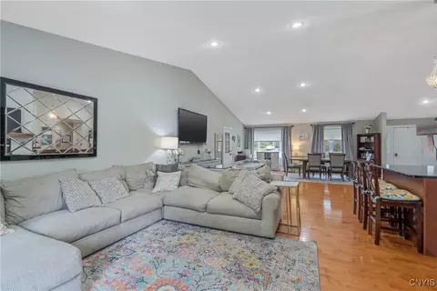 5306 Poster Ln, Fayetteville, NY 13066 photo 18