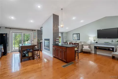 5306 Poster Ln, Fayetteville, NY 13066 photo 12