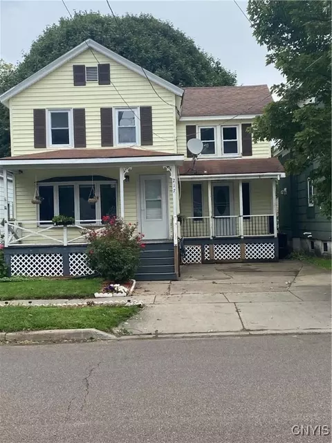 217 W 5th St, Oswego, NY 13126
