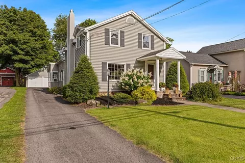 121 South St, Elbridge, NY 13060