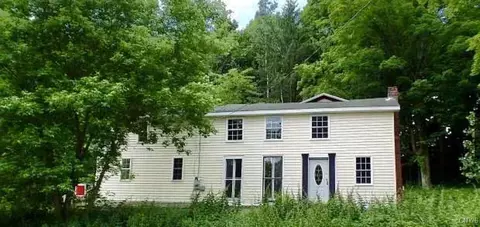 7795 State Street Rd, Auburn, NY 13021
