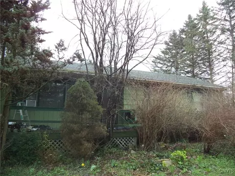 2734 Webb Rd, Lafayette, NY 13084