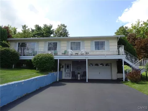 4771 Linda Dr, Onondaga, NY 13215