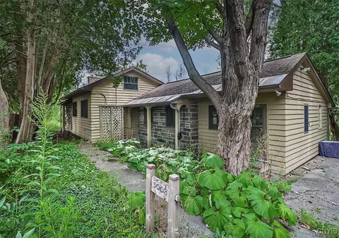 5008 E Lake Rd, Cazenovia, NY 13035