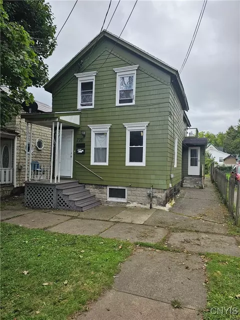 728 Mary St, Utica, NY 13501