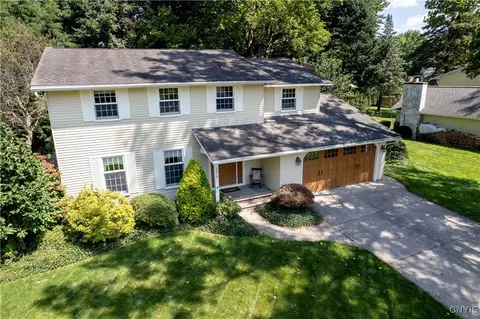 4018 Pawnee Dr, Salina, NY 13090