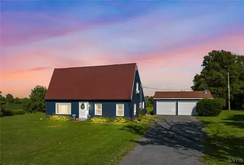 2884 Shamrock Rd, Skaneateles, NY 13152