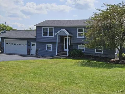 2002 Turnpike Rd, Throop, NY 13021