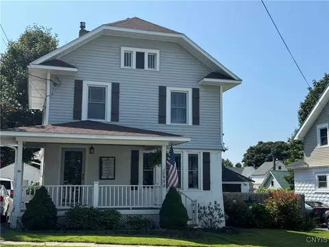 938 Salina St, Watertown, NY 13601