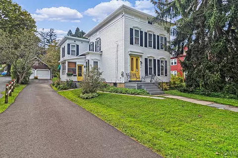 30 Pearl St, New Hartford, NY 13413