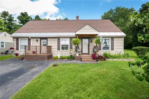 14 Appleridge St, Lysander, NY 13027