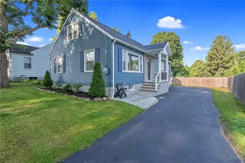 100 S Terry Rd, Geddes, NY 13219