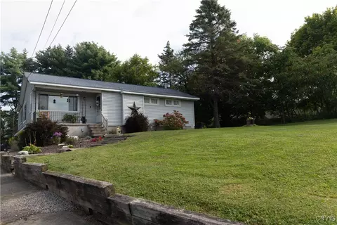 5781 Orchard Ln, Lafayette, NY 13084