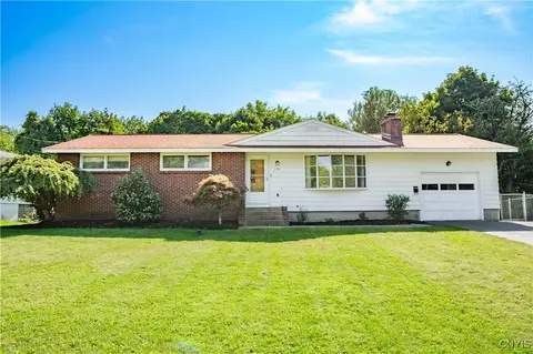 127 Huntshill Rd, Geddes, NY 13209