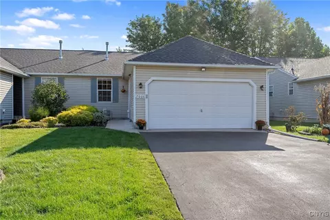 7006 Gray Fox Run, Salina, NY 13088