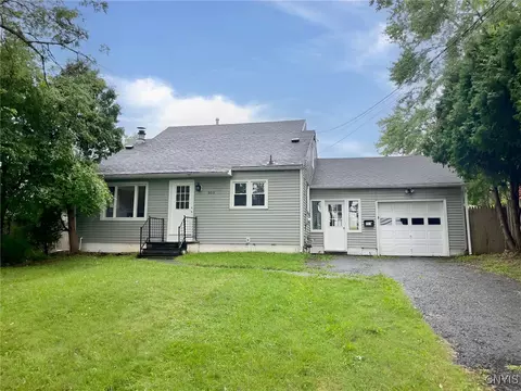 303 Stanton Dr, Syracuse, NY 13214