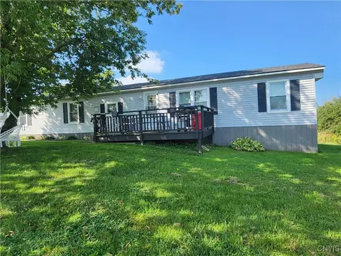 210 Cantwell Dr, Clayton, NY 13624