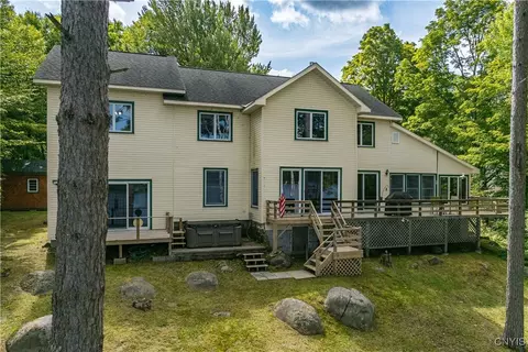 885 Deerland Rd, Long Lake, NY 12847