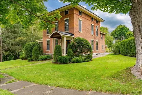 5286 Clinton St, Lowville, NY 13367