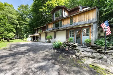 4029 Stone Bridge Rd, Nelson, NY 13035