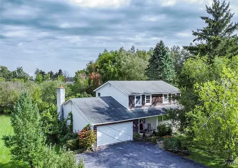 1869 Stanley Rd, Cazenovia, NY 13035
