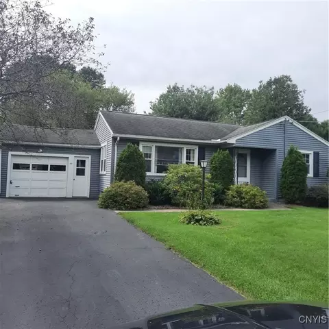 63 W 6th St, Oneida, NY 13421