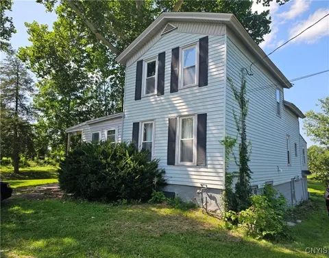 263 E Walnut St, Oneida, NY 13421