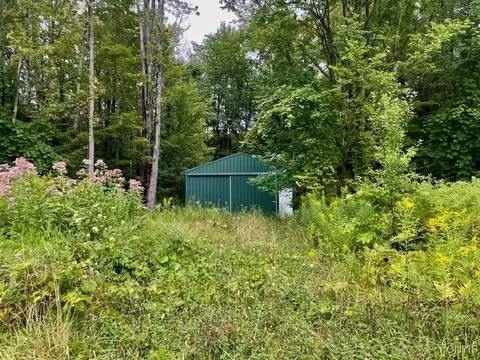 186 North St, Constantia, NY 13042