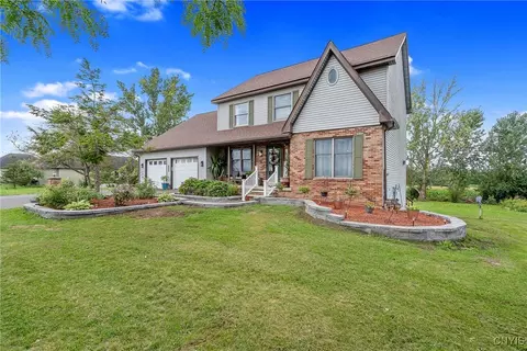 5981 Experimental Rd, Aurelius, NY 13021
