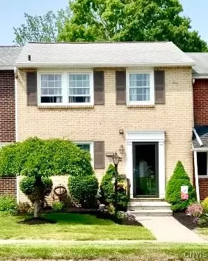 4307 12 Belmont Dr, Liverpool, NY 13090