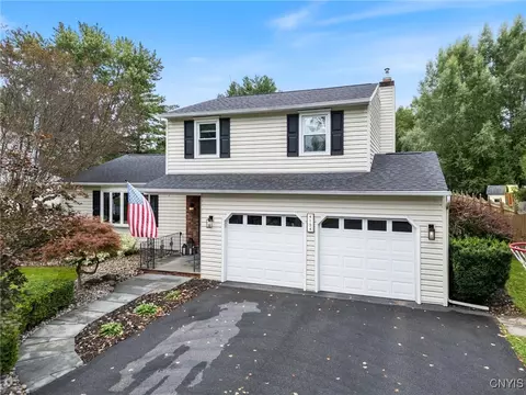 4154 Rancho Park Dr, Clay, NY 13090