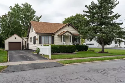 831 Davidson St, Watertown, NY 13601