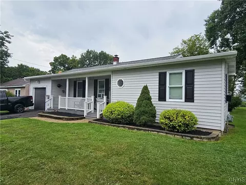 219 Fairway Dr, New Hartford, NY 13413