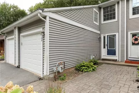 108 Softwind Cir, Van Buren, NY 13027