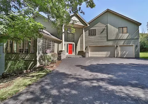 6894 Kassonta Dr, Jamesville, NY 13078