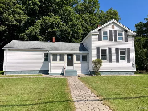 227 Hamilton Rd, Syracuse, NY 13212