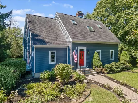 5401 Peninsula Rd, Tully, NY 13159