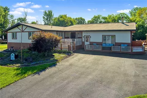 8307 Sandra Ave, Cicero, NY 13039