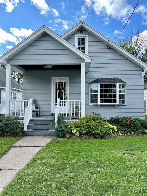 1505 Fox Pl, Utica, NY 13502