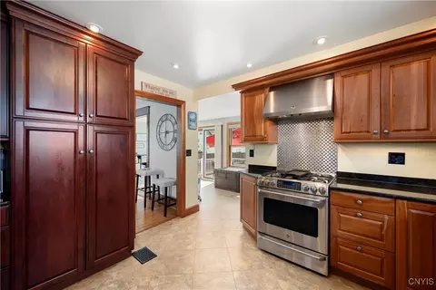 102 E Sycamore St, Rome, NY 13440 photo 12