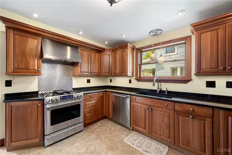 102 E Sycamore St, Rome, NY 13440 photo 10