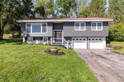 2247 W Genesee Rd, Lysander, NY 13027