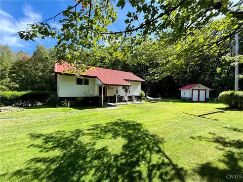 494 Pangborn Rd, Hastings, NY 13076