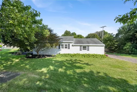 2738 County Route 57, Volney, NY 13069