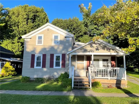 121 Mill St, Fayetteville, NY 13066