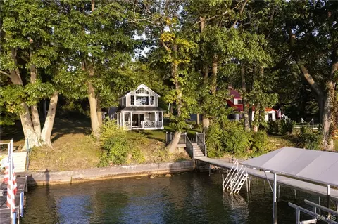 2763 E Lake Rd, Skaneateles, NY 13152
