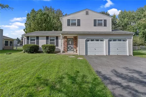 5330 Skylark Cir, Clay, NY 13041